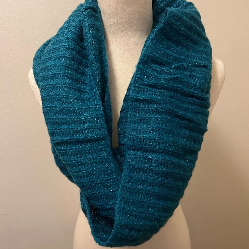 Infinity Scarf - Picture 3 of 4